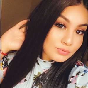 Meet your Posher, Lorena